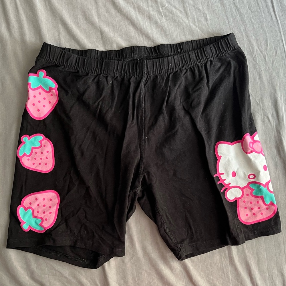 HOT TOPIC - Hello Kitty bike shorts